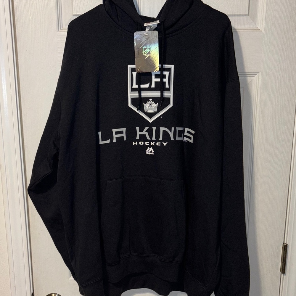 NWT- Majestic Men’s 2XL Majestic Black LA Kings Hoodie Sweatshirt
